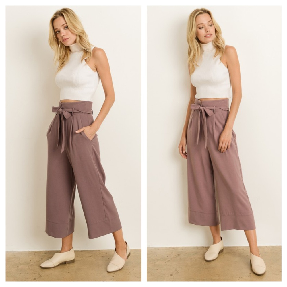 🦋MAKE AN OFFER!🦋Ash Rose Cropped Pant, Pockets